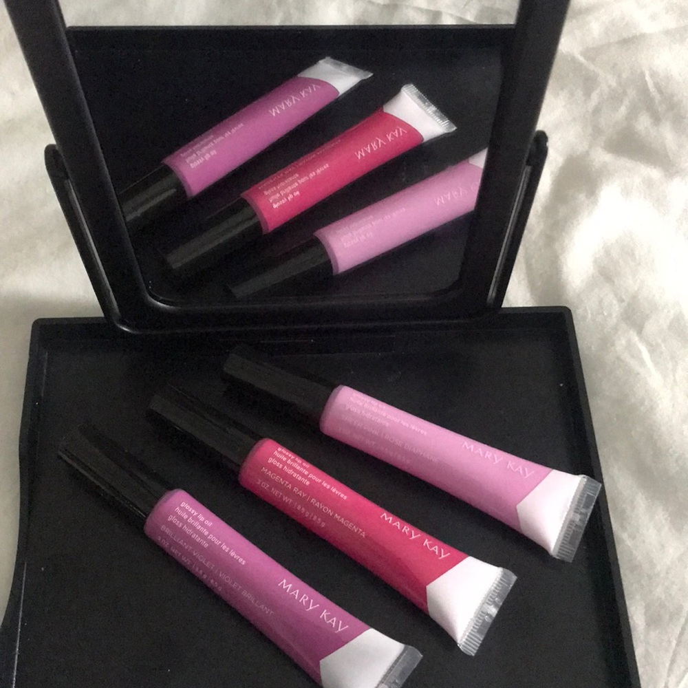 🔴 Mary Kay Glossy Lip Oil Bundle!!
